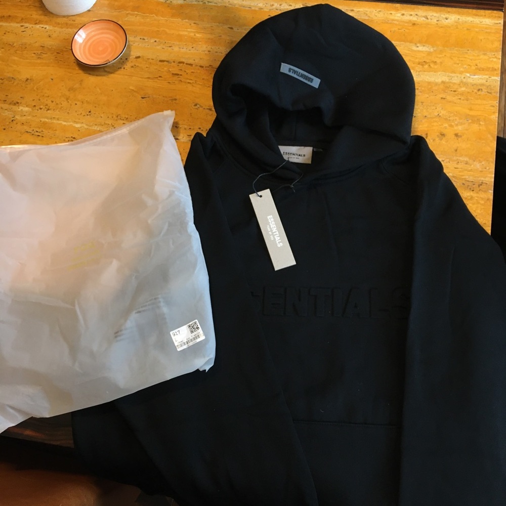 ESSENTIALS Hoodie Black Large